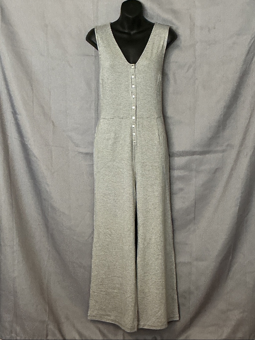 Sleeveless Light Gray Maxi Knit Dress with Front Buttons